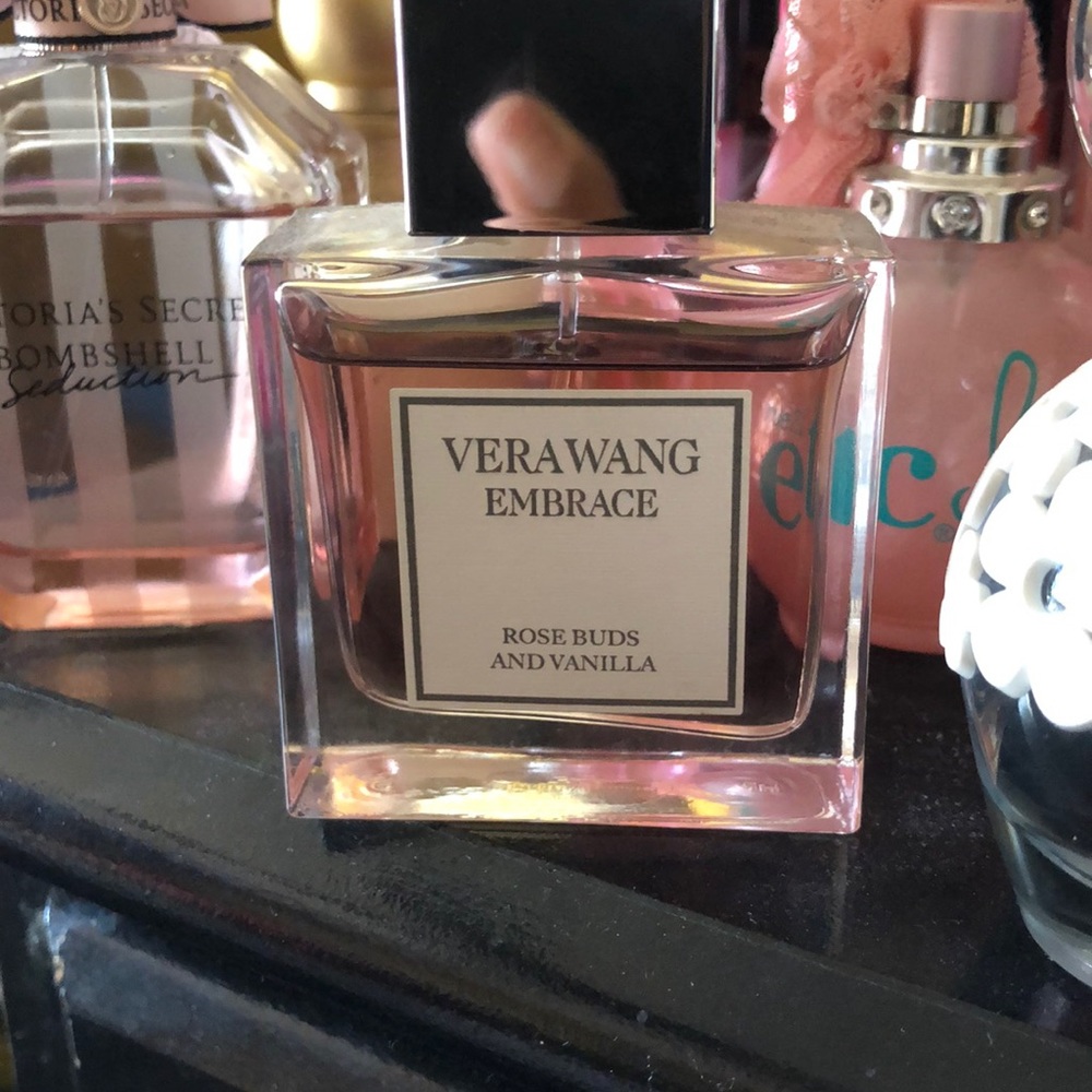 Vera Wang Embrace — Rose Buds & Vanilla